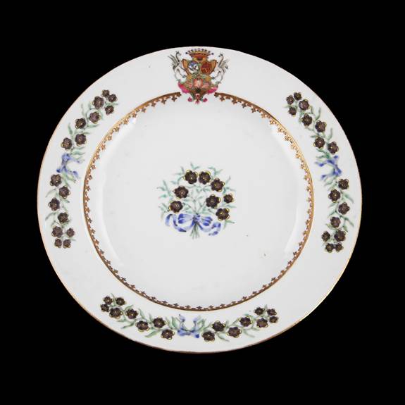 Chinese Armorial Porcelain Dinner Plate