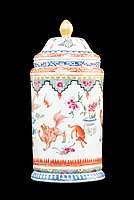 Chinese export porcelain famille rose covered tankard
