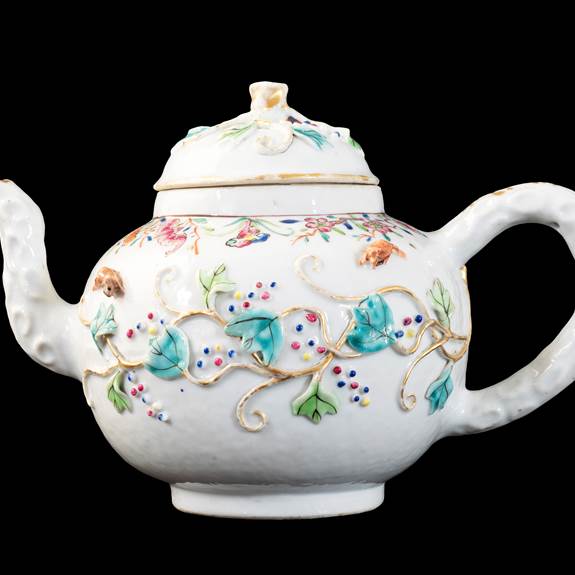 GG: Chinese export porcelain famille rose teapot and cover with appliqué vine and squirrels