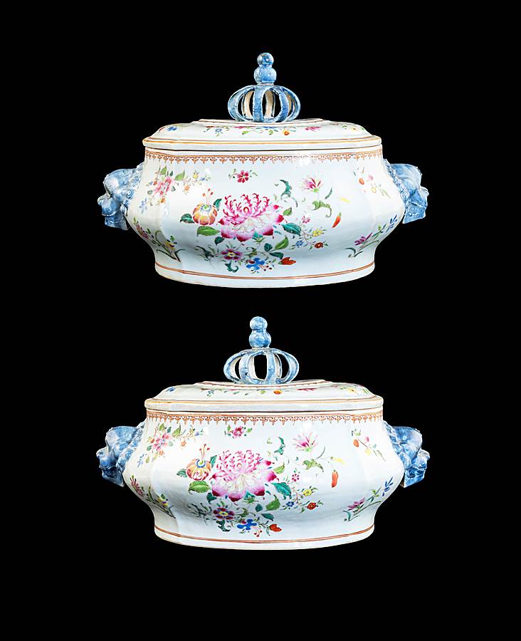 GG: Pair of Chinese export porcelain famille rose tureens and covers with coronal knops