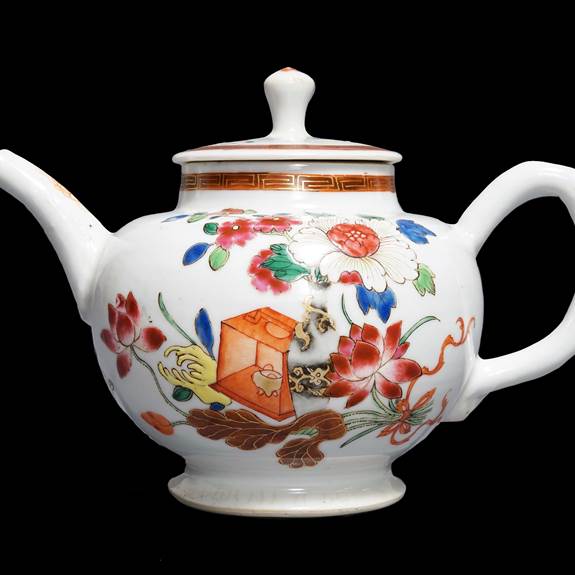 Chinese export porcelain famille rose teapot and cover