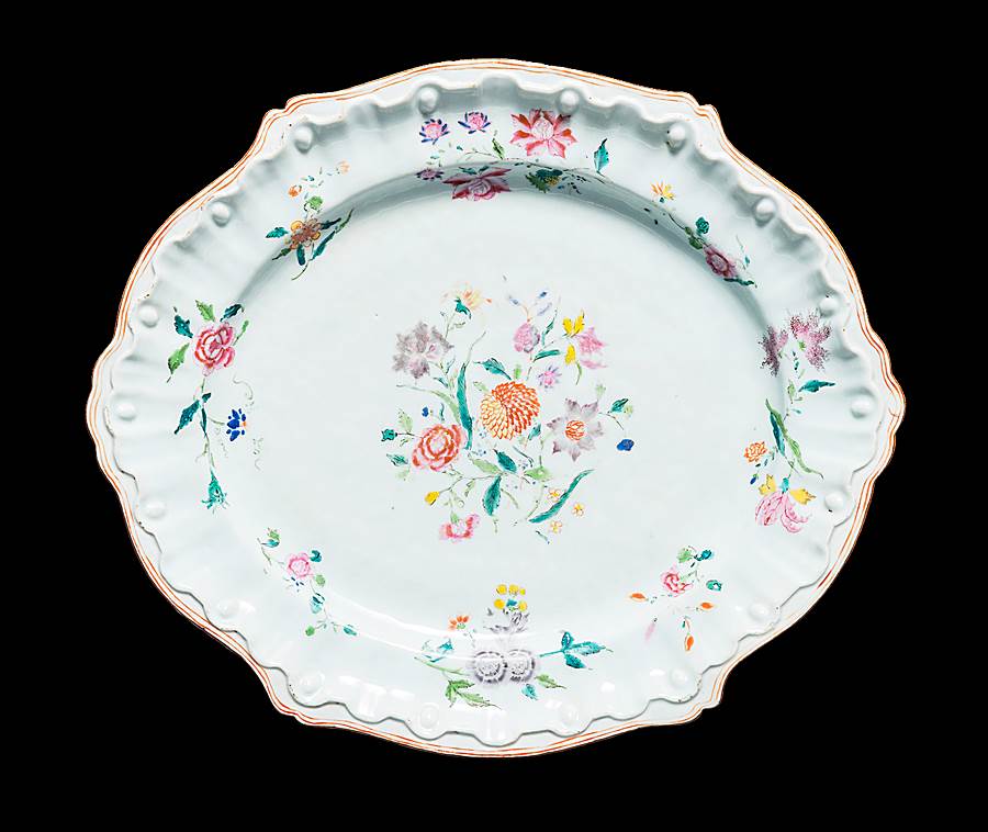 Chinese export porcelain famille rose meatdish