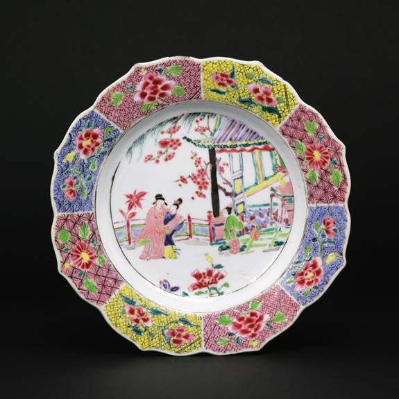Chinese export porcelain famille rose plate
