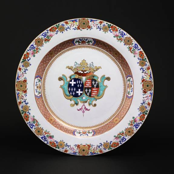 chinese export porcelain armorial charger