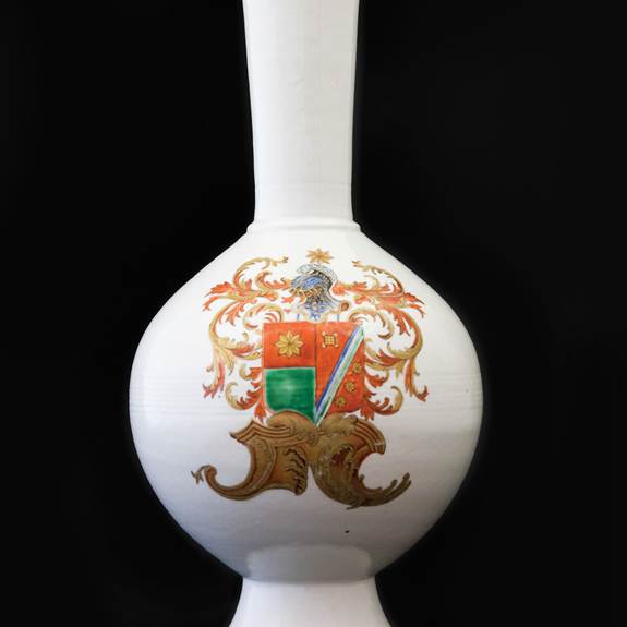 Chinese export porcelain armorial bottle vase