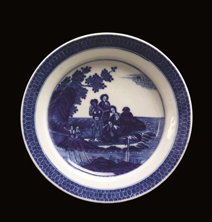 Chinese export porcelain blue and white fruit plate