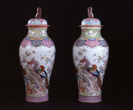 A MASSIVE PAIR OF FAMILLE ROSE VASES AND COVERS